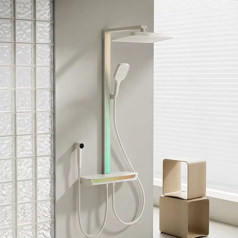 Spa & Wellness Retreat - Messing Digitaler Wasserfall-Duschset Wandmontiert Regen-Piano Smart